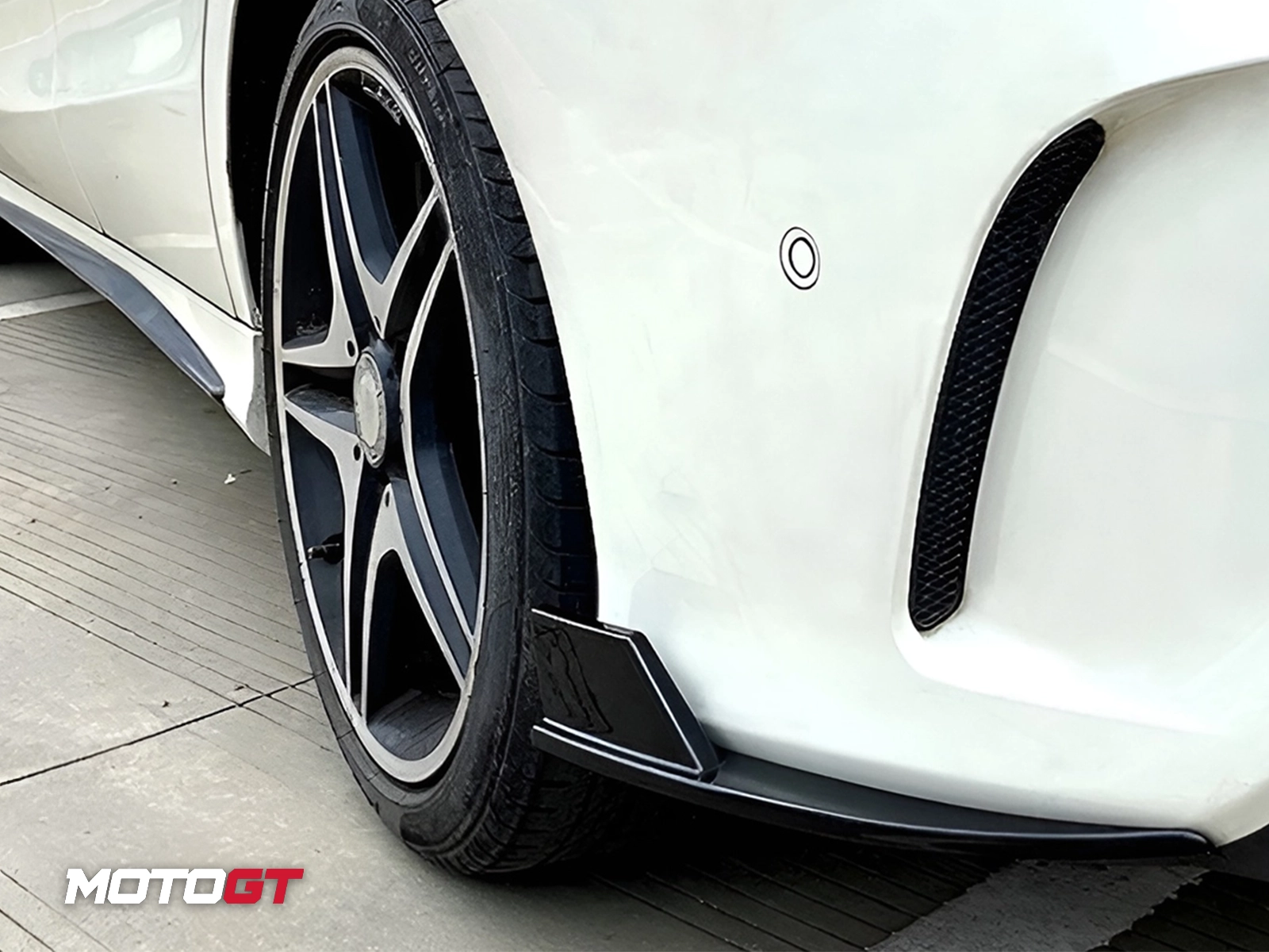 C CLASS rear bumper splitter